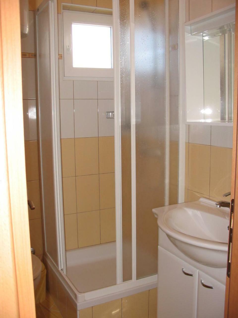 Apartmani Manuela Lopar Chambre photo